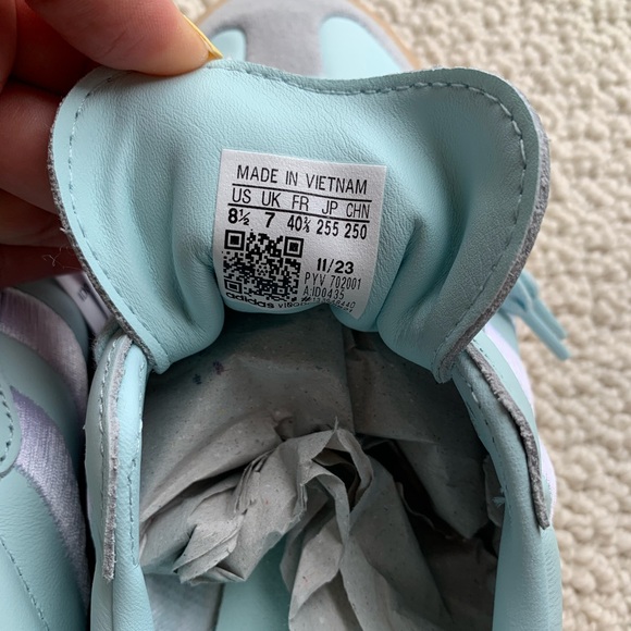 NWT Adidas Sambae shoes, icy blue - Picture 7 of 12